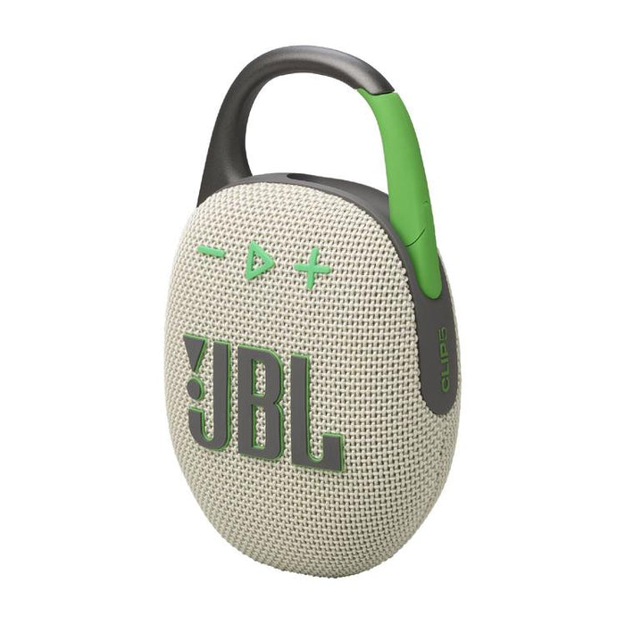 JBL Clip 5 | Haut-parleur à mousqueton portable - Bluetooth - IP67 - Sable-Sonxplus Drummondville